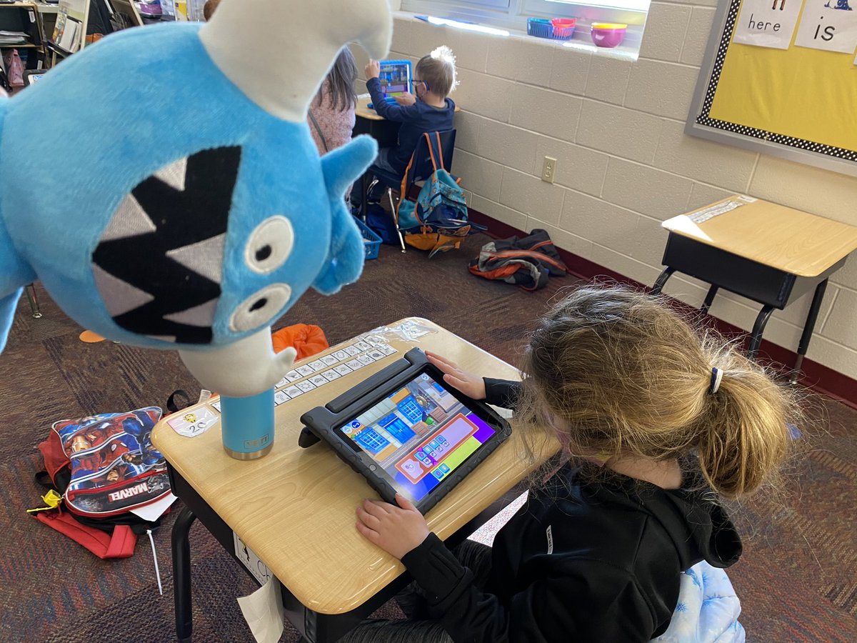 EdTechSmith's tweet photo. Coding with Mrs Dennish’s PM Kinders @LJMelemschool lots of silent celebrations and persistence this afternoon #rlcodes #anyonecancode @codesparkapp https://t.co/RzD9PTSC8s