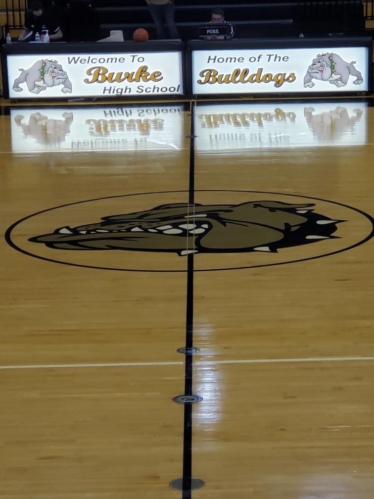 burke_athletics's tweet photo. Shoutout to our seniors and their families. We honored Aanaya Harris, Hailey Ingram, Alyssa Thorson, Alyssa Judkins, Evan Mejia, Paige Davison, Jada Bennett-Dasher, and Bre Scneidewind. Best of luck in future endeavors ladies. https://t.co/mjC5EWmWJt