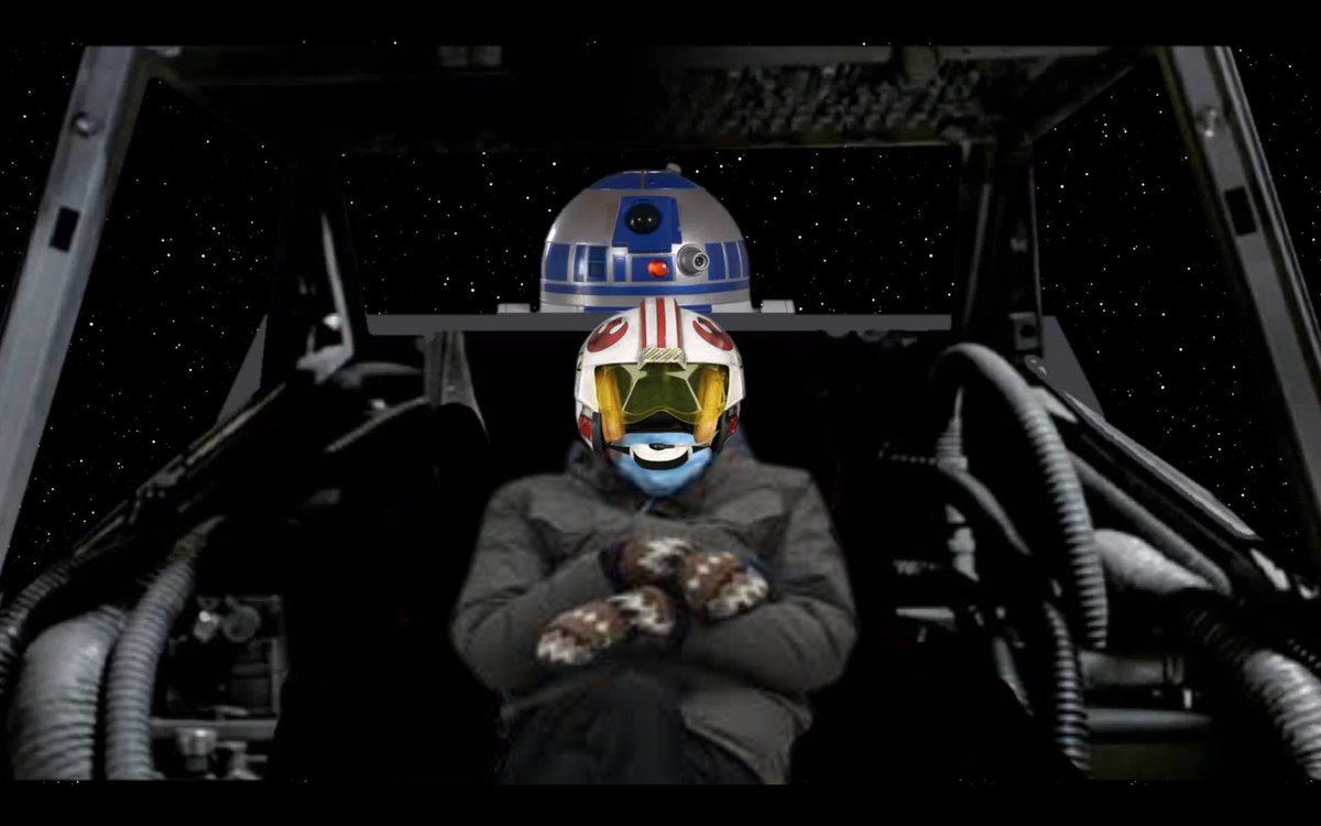 MarkHamill's tweet image. Do you have a favorite @starwars/@BernieSanders meme?
(I'm really loving #BactaTankBernie!) 👍😂