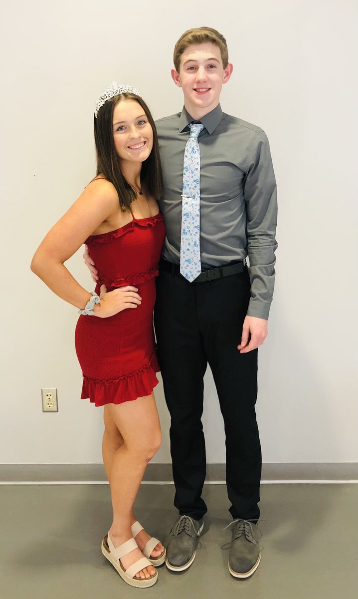 stuco_high's tweet photo. #WinterRoyalty2021 #candidates  Paeton Coler and Kallan Herman https://t.co/U1EbqbcWr2