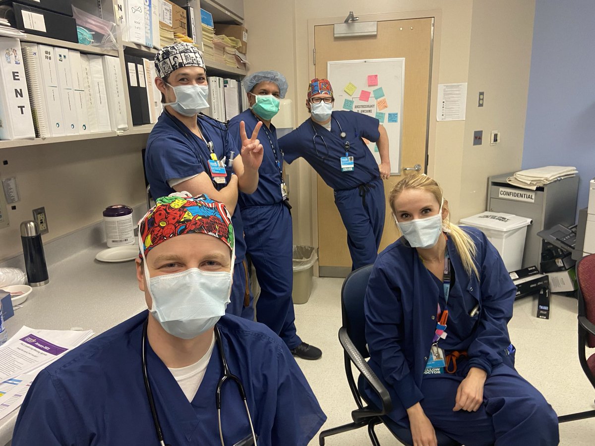 DraRiveraMD's tweet photo. Hanging out with my #peeps #anesthesia #bluemancrew https://t.co/hWS40Zn7Ly