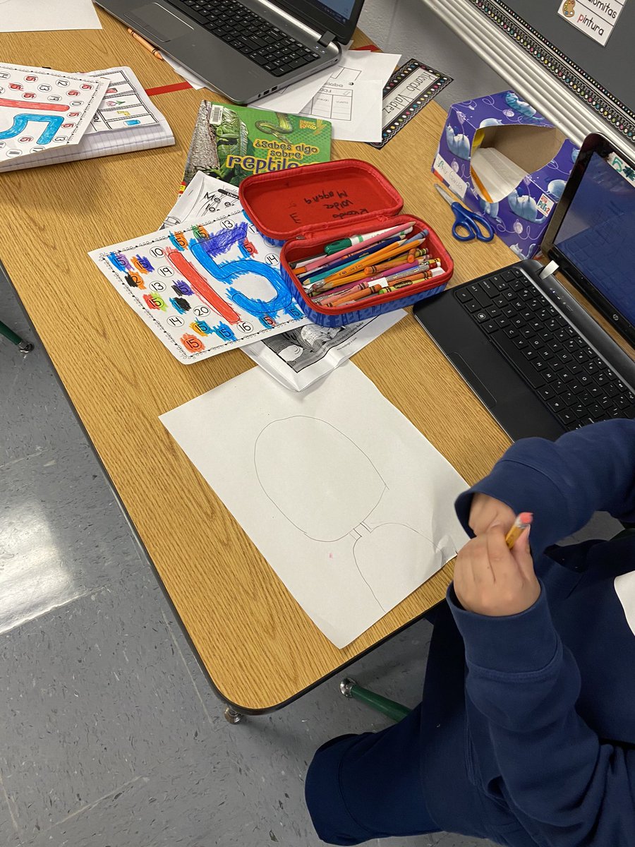Irocdz28's tweet photo. Or making figures with numbers #drawingwithmath https://t.co/BQQTUc7akc
