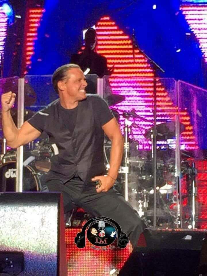 Locaspor_Micky's tweet photo. #39AñosJuntoALuisMiguel 
#LuisMiguel 
#LuisMiguel39AñosDeCarrera 
@LMXLM https://t.co/tnBECSeckk
