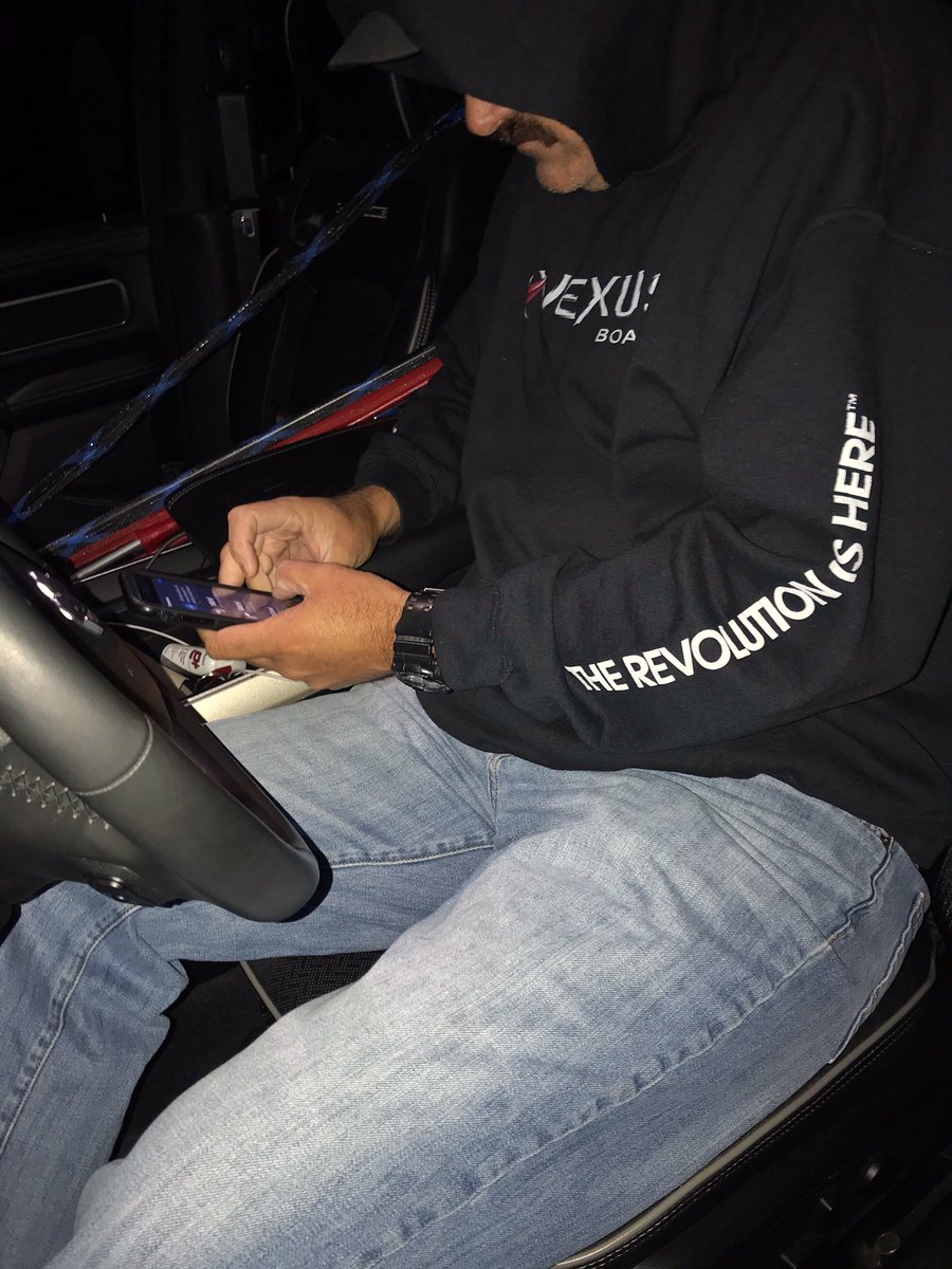TeamLintner's tweet photo. Just a few days at home &amp; now an early morning  to drive. Time to meet the boys for another TW Vlog 🎣  Thanks @kenmahpromotions for the borrowed vehicle so I can work. Wonder when that wrap will be done 🤔 #headingnorth #itsgonnabecold #❄️ #tacklewarehouse #TWFilmCrew #gottago🎣 https://t.co/Grqdmv2fYO
