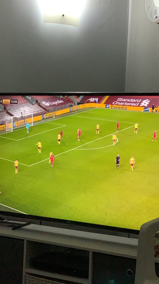 ZARRA_UK's tweet photo. Burnley, threatened much??  #lfc https://t.co/FVG4Nj6Yju