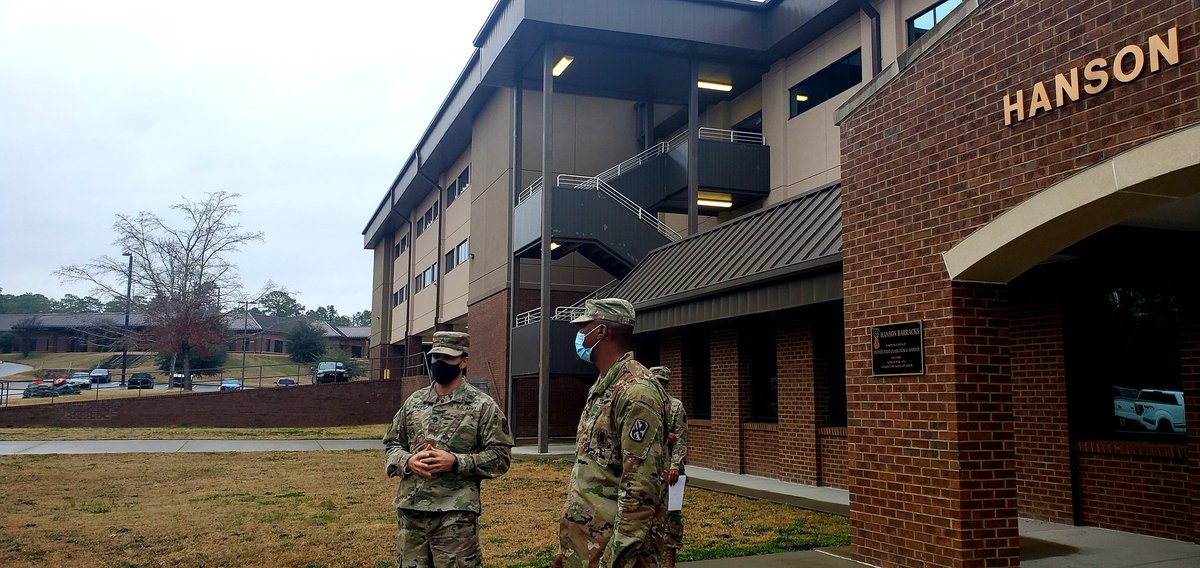 Joe_McAuliffe76's tweet photo. Thank you SFC Roberts for your dedication while training the @USArmy's Infantry Soldiers here @FortBenning. Good luck at JBLM! Safe travels to you and you're Family!
THIS WE'LL DEFEND
@TRADOC @198thOSUT @rockforce6 https://t.co/Yw5lg00hjg