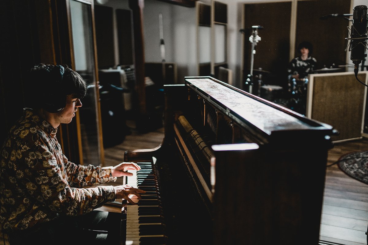 Big love to <a href="/BBCIntroSouth/">BBC Music Introducing The South</a> for making ‘Top of the Pops’ their ‘Track of the Day’ yesterday!
Listen back to <a href="/JamesCannon66/">James Cannon</a>'s show here: bbc.co.uk/sounds/play/p0… (we’re on around 2:40:00)
Photo by <a href="/WeTheDee/">𝓦𝓽𝓓𝔁</a>