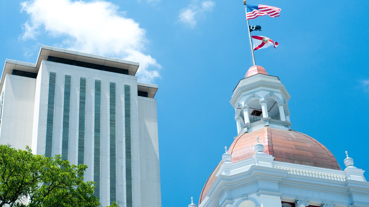 ExploreFMHA's tweet image. In a time when social distancing, quarantine, and isolation are key to keeping us safe, we must ensure housing security for all #Floridians. @GovRonDeSantis @AnnaForFlorida
Learn more about why manufactured homes are a priority: bit.ly/34nUqPV. #FLSession