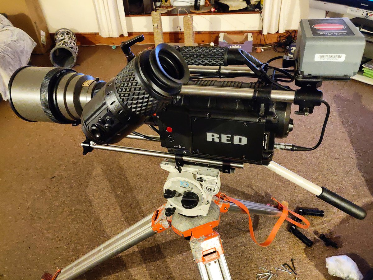 SOFilmCo's tweet photo. Tonight it's balancing time on the Vinten.

@vinten_live
@RED_Cinema

#SOFilmCo #Filmmaker #Filmmaking #commercial #Social #Editorial #visuals #extremesports #videography #videoeditor https://t.co/nNri4xx9aD