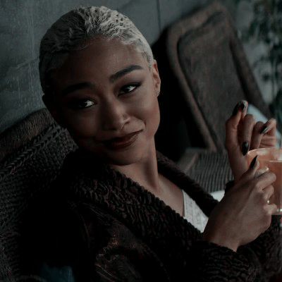 Maratonando24h's tweet photo. Alguns memes do Mundo Sombrio da Sabrina. https://t.co/Va9agvUx2M
