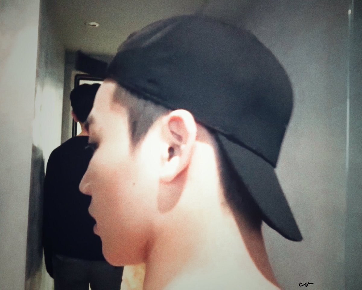 coconutverbena's tweet image. bringing his broad shoulders to Firework recording 💥