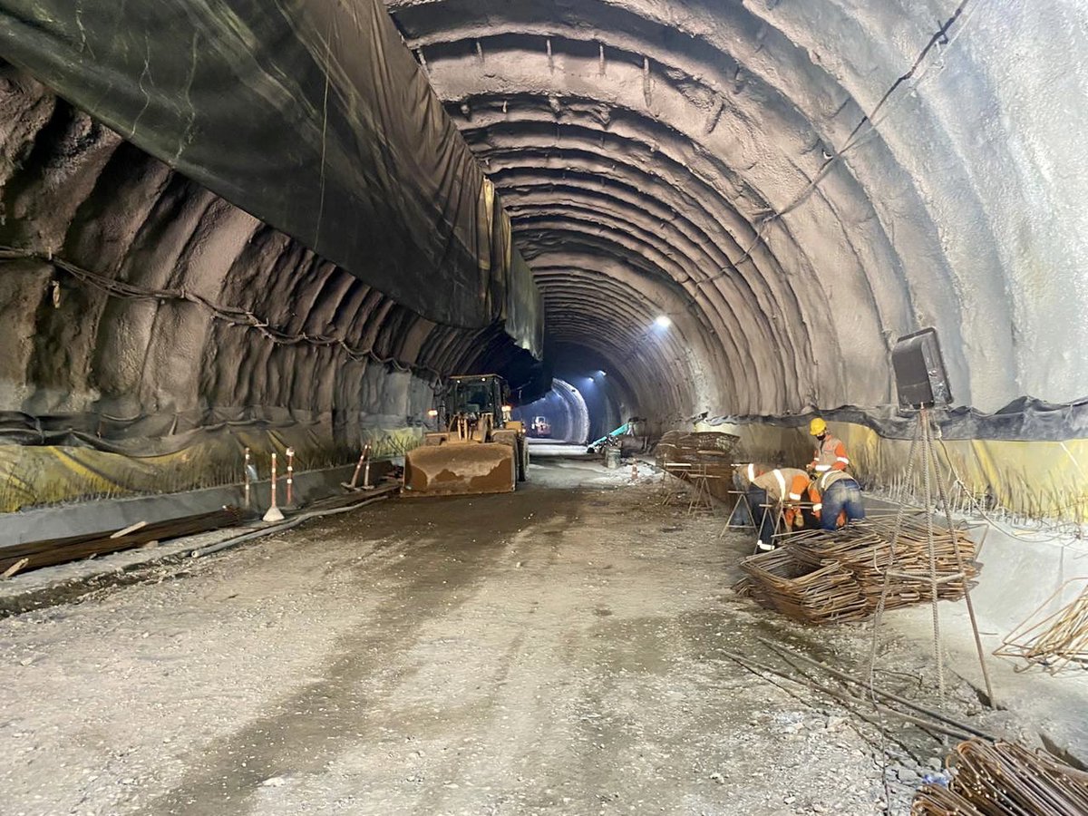 GeotunelesSAS's tweet photo. Proyecto: Autopista al Mar 2

Seguimos avanzando en las actividades de Asesoría de Acompañamiento Técnico en Obra (ATO), revisión, optimización y control de los Estudios &amp; Diseños de las Unidades Funcionales 2, 3, 4 y 5.

#Engineering #infrastructure #consultants #Construction https://t.co/Yk8DH12WuL