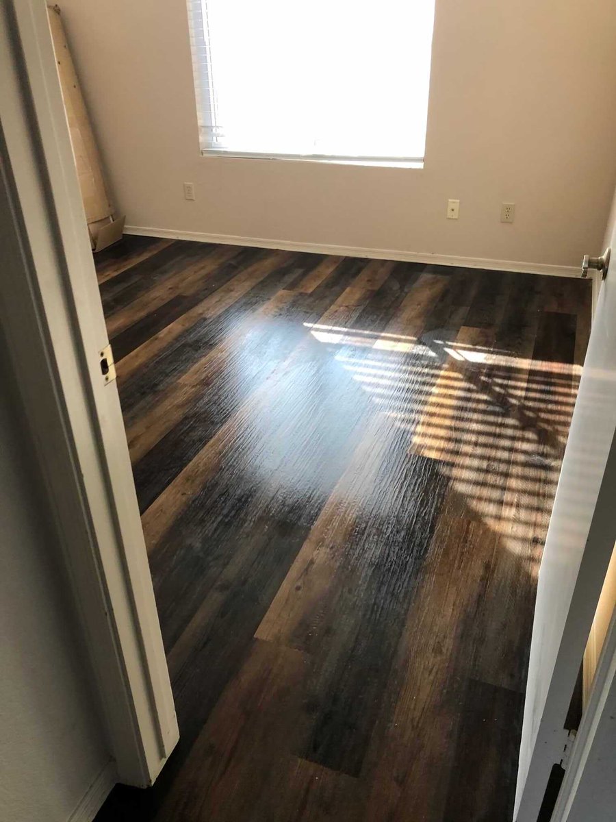 InteriorsNative's tweet image. Check out this gorgeous brown flooring from the Cyrus Hawthorne collection we're installing in Mesa, AZ. Send us a message today for a free quote on your next project.    #home #luxury #vinyl #quote #today  💪