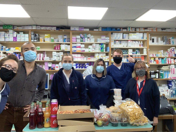 Royal_Marine_LW's tweet photo. 2 lunchtime drops today.All pizzas at Copper made with fresh sauce &amp; mozzarella.The drops went to Llansamlet Ambulance Station &amp; Pharmacy in Killay.They had 7 x pizzas, pies, nachos, brownies, cupcakes, nuts,apples,drinks
From @CopperSwansea @Sa1ute_Charity 
Thank you key workers https://t.co/ZzxVRlvLFX