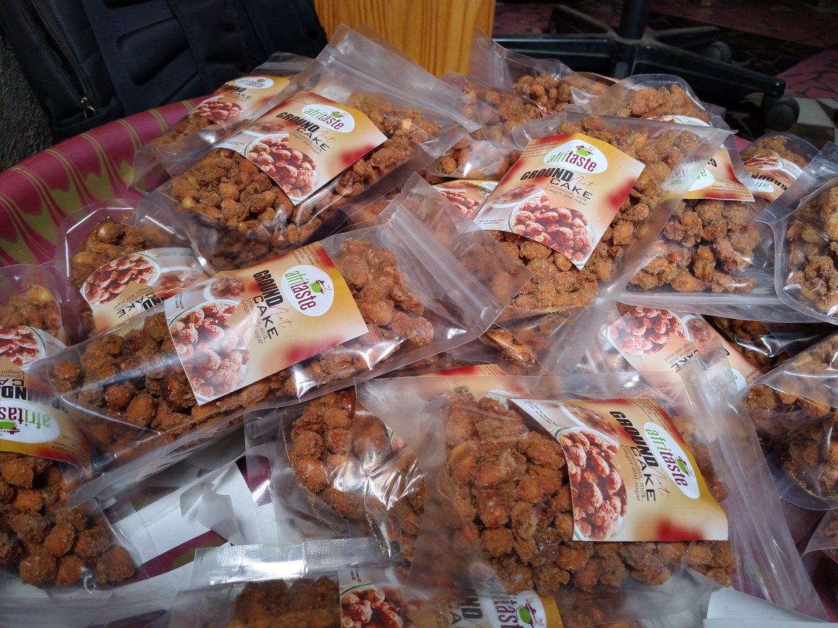 afritastegambia's tweet photo. Visit Atlas Bitic Bijilo and @ThehubG to get our 
#Chillisauce 🌶🌶🌶 #groundnutcake 🥜🥜
#coconutballs🥥🥥🥥 
#snackwithus #gambianspice https://t.co/aV8ulXJ3lA
