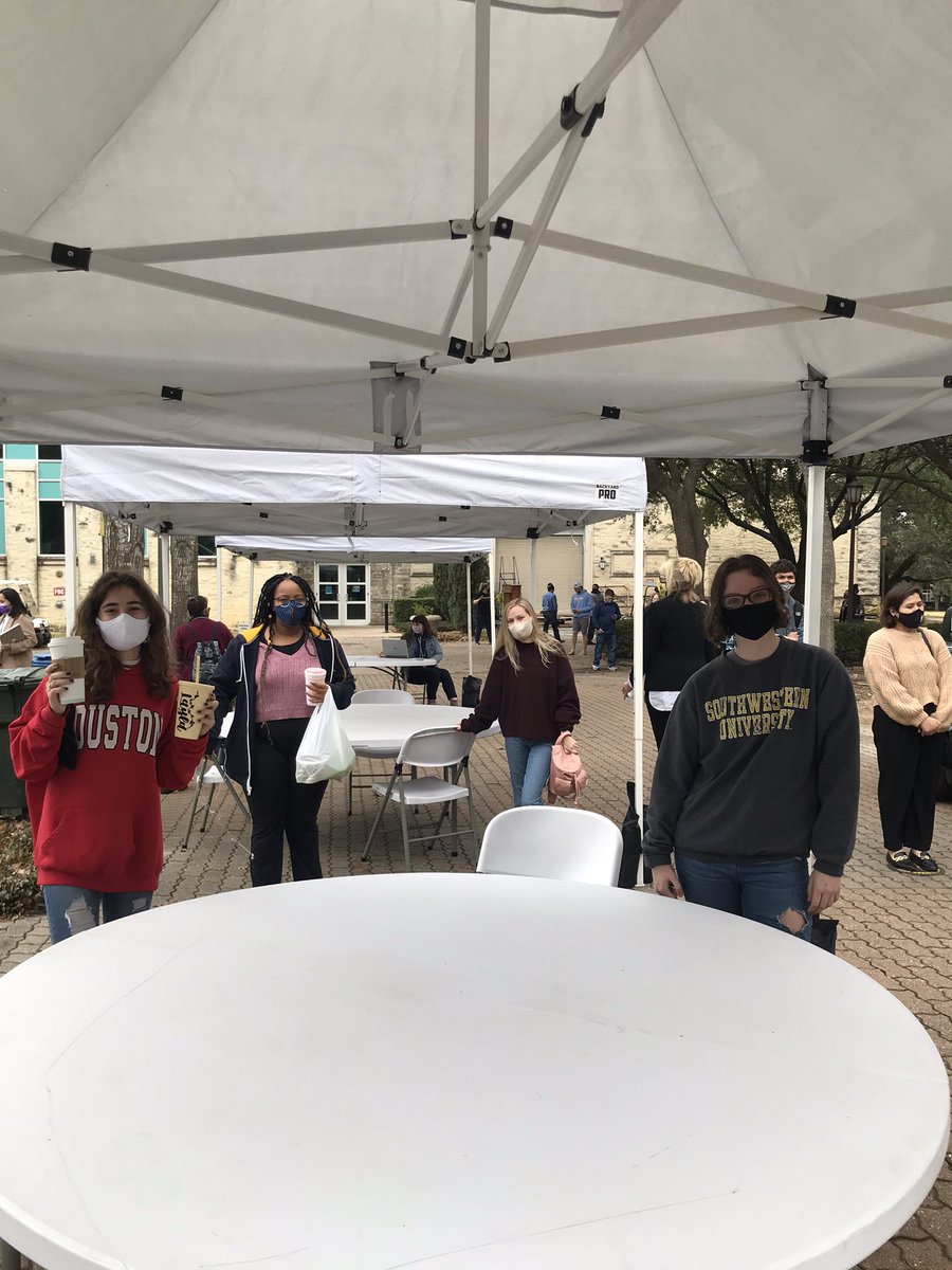 SouthwesternU's tweet photo. For the first Sweet Surprise of the Spring semester, the Captain brought mini donuts to campus! #SUCommunityFirst https://t.co/q6leHS8bVn