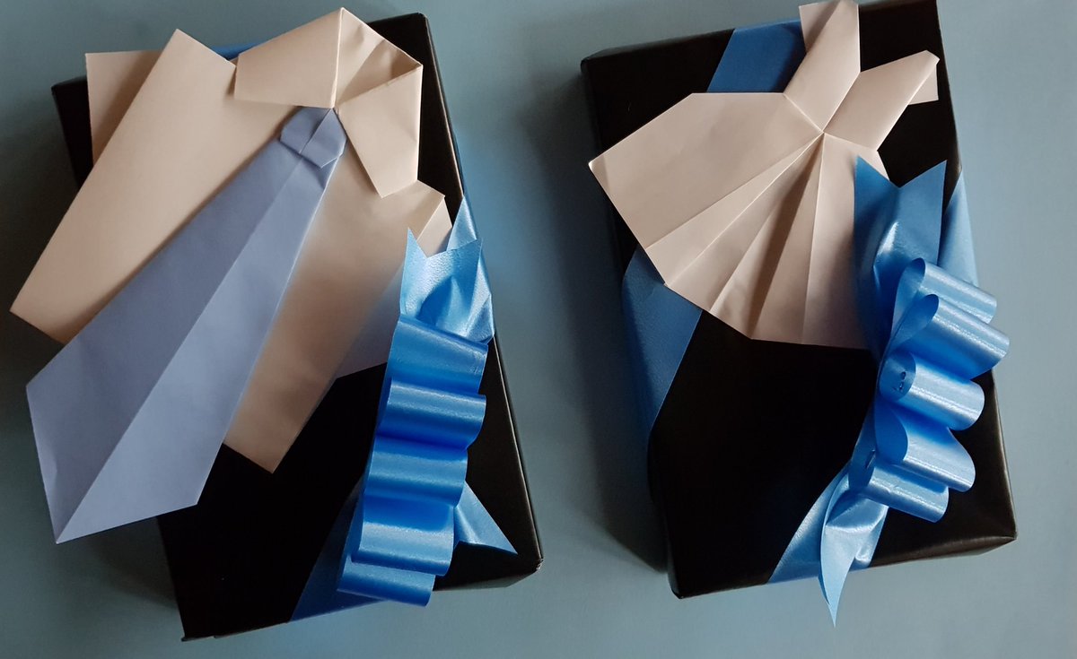 Matrimoni in biblioteca? Sic!  Bello anche celebrarli da bibliotecari e consegnare in dono agli sposi  un "libro al buio" con gli origami.
#nonsolocovid #biblioteche