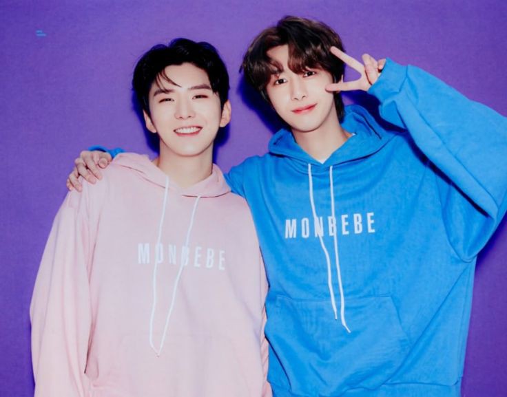 sweetcherryfury's tweet image. * Pesquisa de interesse *
Moletom MONBEBE com capuz, escrita frontal em bordado branco. Tamanho P ao GG. 
120,00 reais + frete. 
Pedido mínimo para CEG (20 peças). As cores mais votadas serão as escolhidas. (Azul escuro, azul claro, azul royal, rosa, bordô, roxo ou preto.