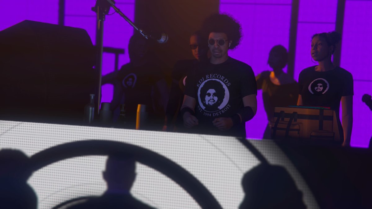 LouisSilvaSA's tweet photo. 🗓 Wed 20th January, 2021
⏱ 2:15am
📍 The Music Locker

MM: “Aye, shoutout that nigga right in the front, man, he been in this fuckin’ joint for as long as I can remember, man, I be seeing you, every fuckin’ night, man, fuckin wild-- aye, come on up here, man, come on up!” https://t.co/ElsN2CeeRF