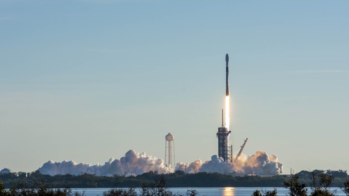 planet's tweet photo. Our first launch of 2021 is nearly here 🚀 48 SuperDoves are set to launch with @SpaceX *tomorrow morning* from Cape Canaveral Space Force Station in Florida! Get ready, the launch window opens at 6:24 am PT / 9:24am ET / 14:24 UTC: https://t.co/4TbA7IwXcH https://t.co/G7ZhKvxzTR