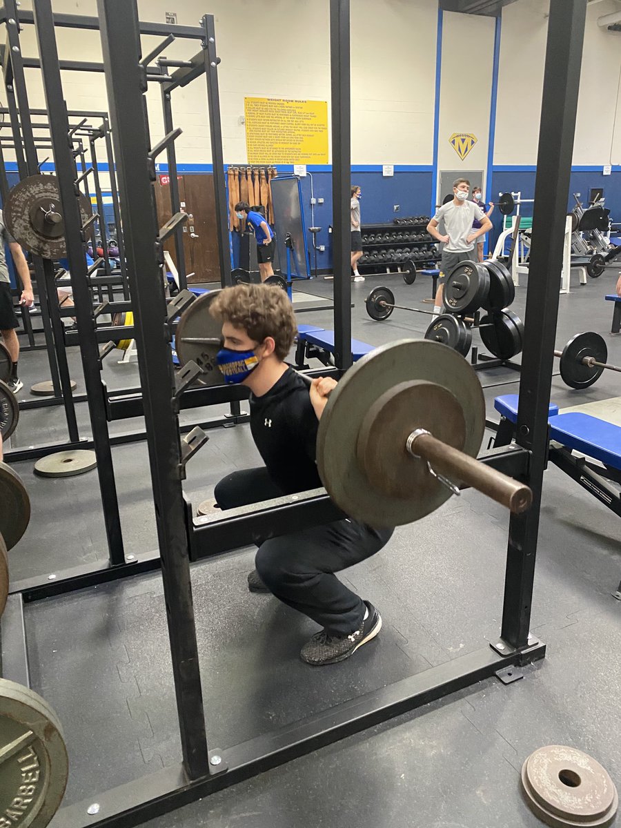 MahopacFB's tweet photo. Class ‘22 @MahopacFB student-athlete @maewsky getting it DONE today w/ SQUAT!!! #WeCANDoThis #Time2Advocate @MahopacSchools @PacHS_Principal @Mahopac_AD https://t.co/bUjWoAL1LE