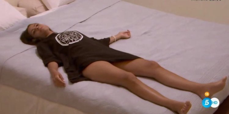 ytusinfiltro's tweet photo. Mañana cuando me sueñe el despertador a las 7 de la mañana después de ver hoy hasta las mil #LaIslaDeLasTentaciones1 https://t.co/u79UiQFY50
