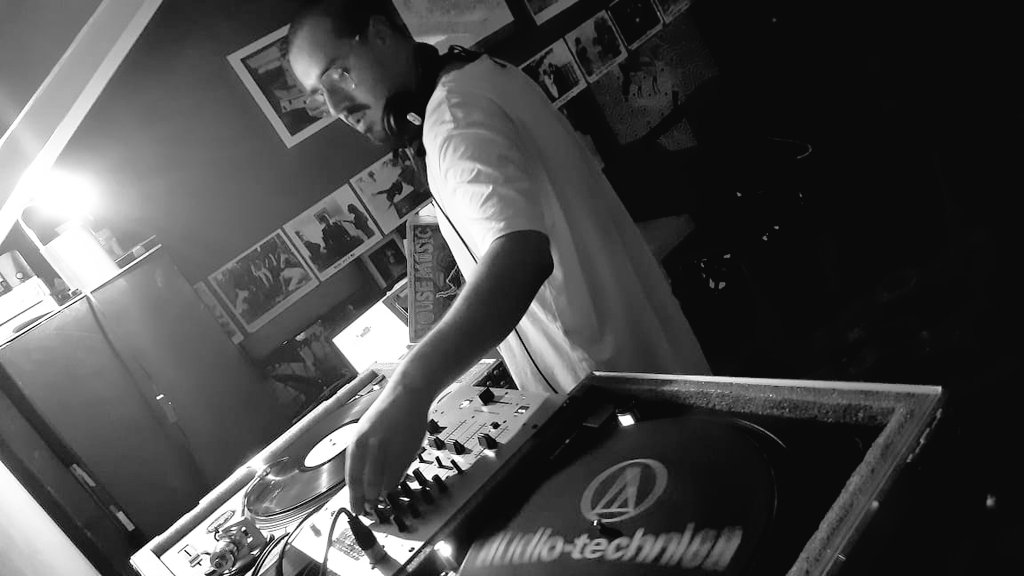 BreakAtom's tweet image. Music Non Stop