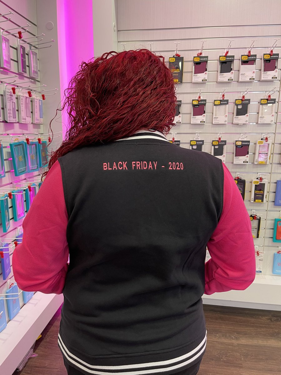 Celebrating Edward and Kat today as our November top dogs and Directors Club winners! As well as Yadira as our Black Friday top performer. Way to go team! <a href="/jho_garci/">Jo Garcia</a> <a href="/kreyes_025/">Keven R</a> <a href="/Cmorais80/">Carlos Morais</a> <a href="/JennieMontanye/">Jennie Montanye</a> <a href="/codybwelker/">Cody Welker</a> #SolutionsCenterDOES