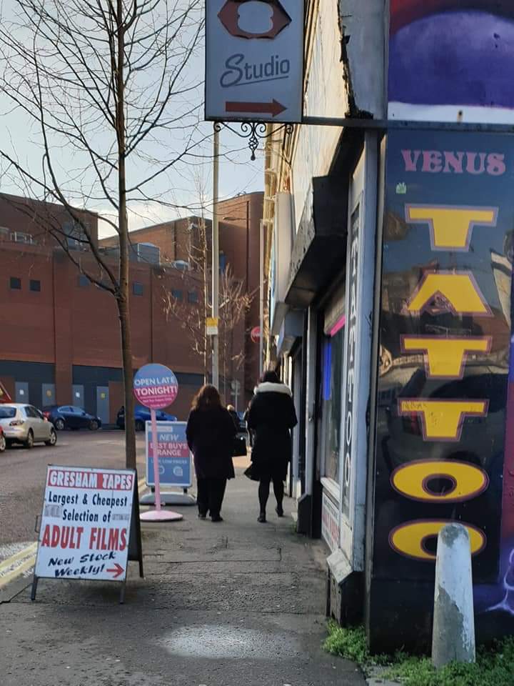 Planographer's tweet photo. @glowwestpodcast @TortoiseShack @CarolineWest_IE And here's a couple of photos of #sexshops on #GreshamStreet in #Belfast I took a few yrs ago. https://t.co/ij8kpr5f24