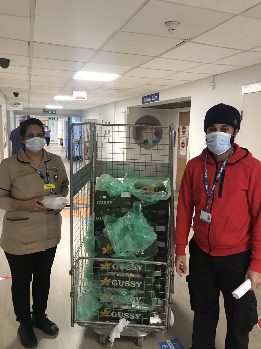CatrionaRowland's tweet photo. Food today with @Elior_Group was tasty 😋 & love broccoli 🥦 & today @SercoHealth delivered #FruitBoxes to wards to ensure staff are getting #FiveADay to stay healthy in this challenging 😥 time. Very grateful for the free food. #BHWellbeing @geraldi134 https://t.co/76BFhWBpLK