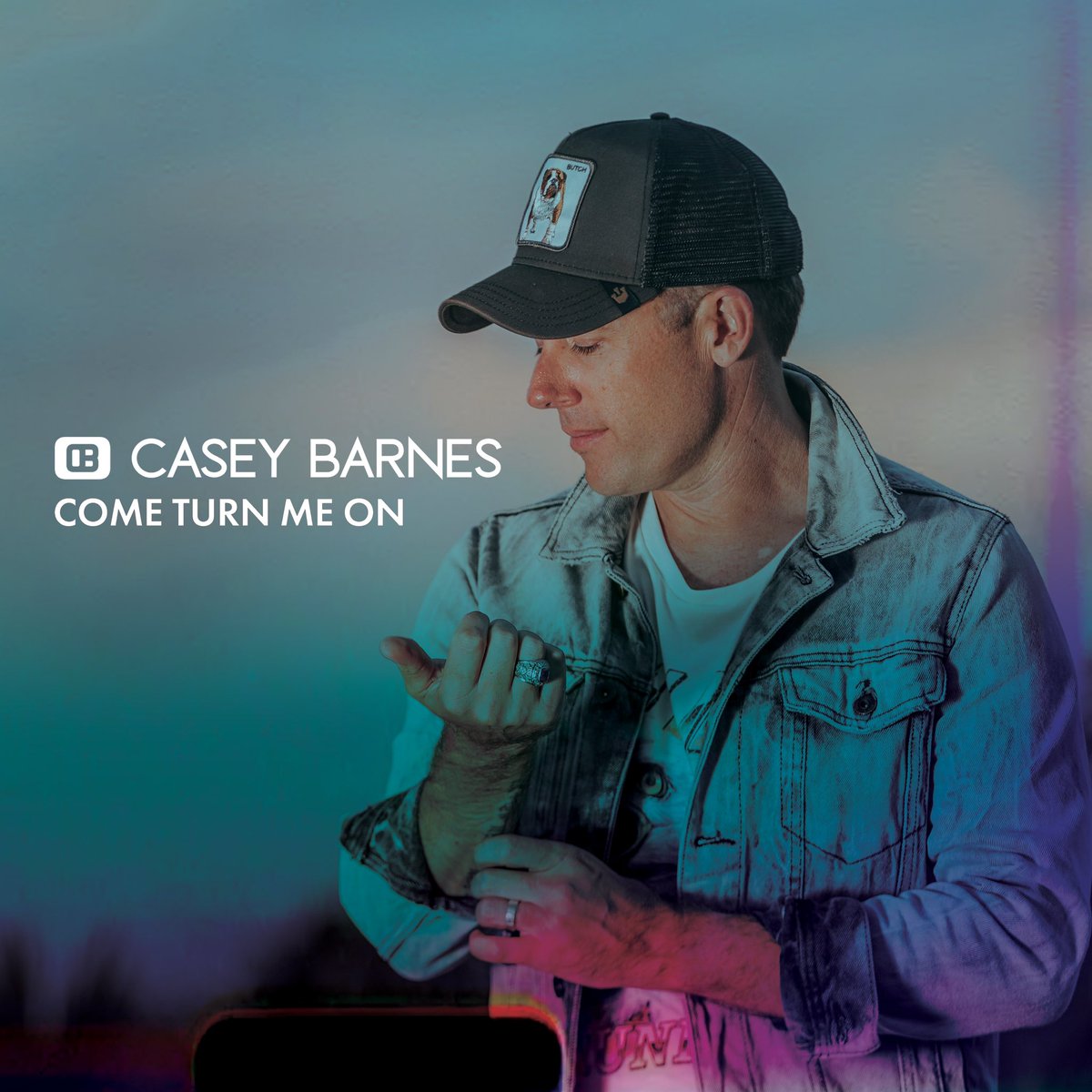 Casey_Barnes's tweet photo. 🚨 NEW MUSIC ALERT 🚨 Kicking 2021 off with a bang with a brand new single ‘Come Turn Me On’ out March 5th! Can’t wait for you guys to hear this one. Make sure you pre-save it to your favourite playlist here: https://t.co/Dk2iSrjFQs https://t.co/Y0tek3LTyA