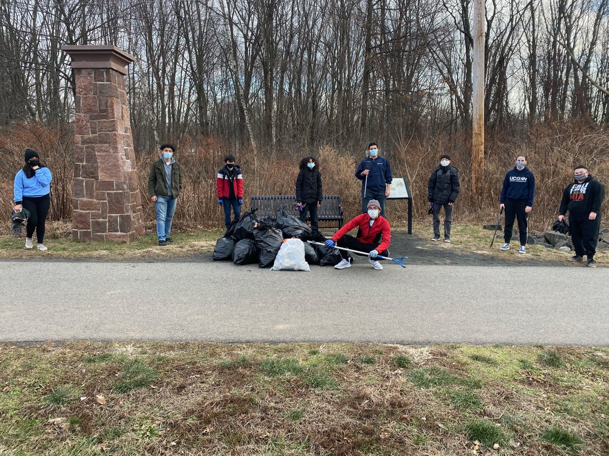 CTClimateAction's tweet image. Light cleanup today. We would like to thank all of our donors and volunteers for making it happen. Onto a safer 2021! #ClimateAction #ClimateEmergency #plasticpollution #pollution #cleanwater #GreenNewDeal #FaceTheClimateEmergency #EnvironmentalJustice