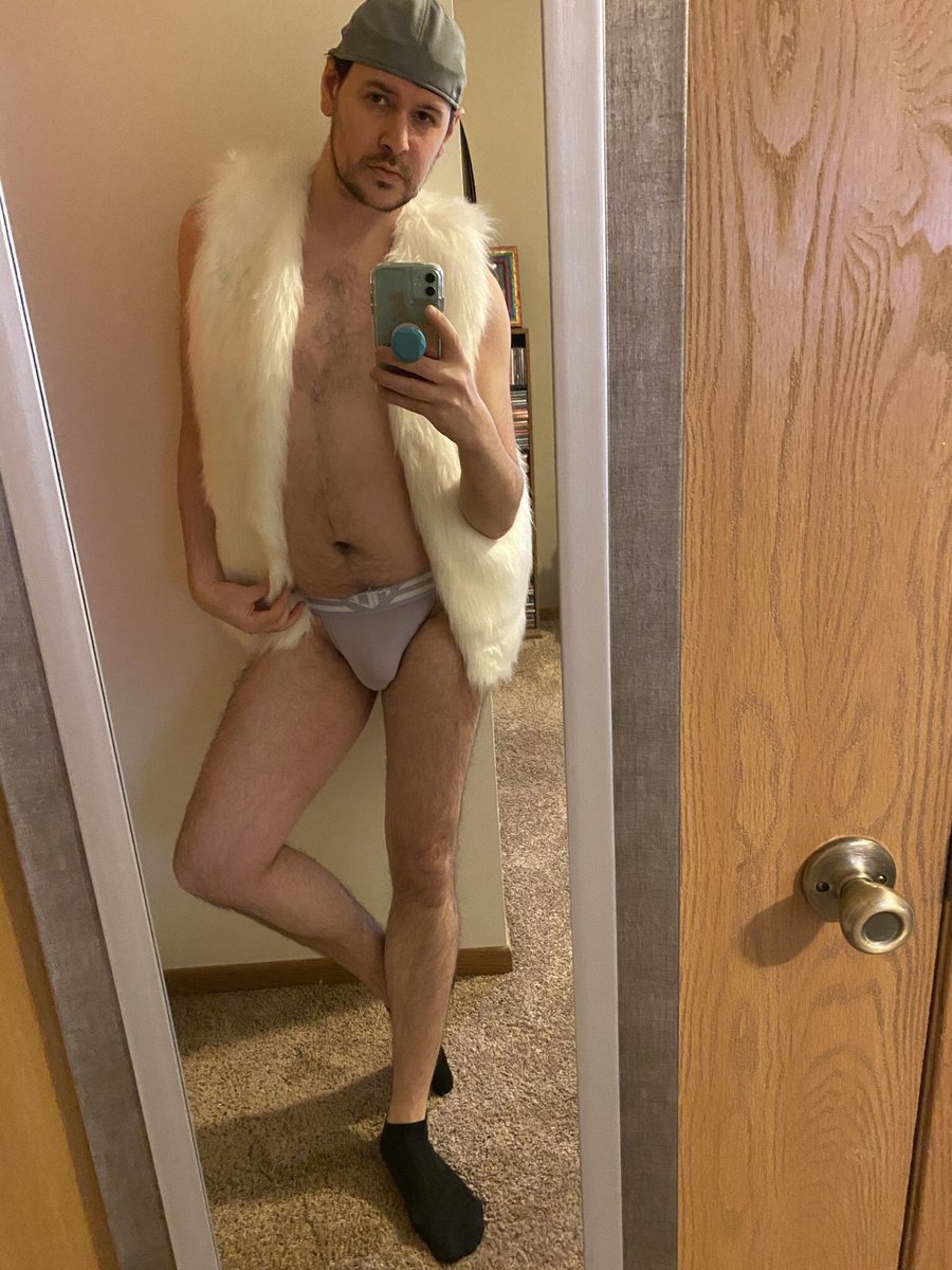 ColbyMitchell32's tweet photo. So happy with my first order from @mcecreations! Thank you so much! They’re both so comfy, and feels like you’re wearing nothing. I’ll be ordering more in the future. 😉🍑🍆👑💖 #mcecreations #newundies #jockstrapgay #thirtyfourthirtyfive #bikinibrief https://t.co/i9Cn4JcskH