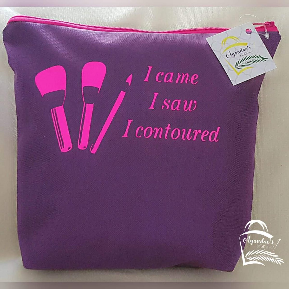 ayondaes's tweet photo. When she comes to slay....
She SLAYS!!!
 oh and she contours too 

What would your makeup pouch say?

Cost: $2500
#pouches #pouch #bags #pouchmakeup #handmade #souvenirpouch #clutches #purses #totebags #gifts #purse #returngifts #pouchbag #accessories #makeup https://t.co/lHtxh3Bioo