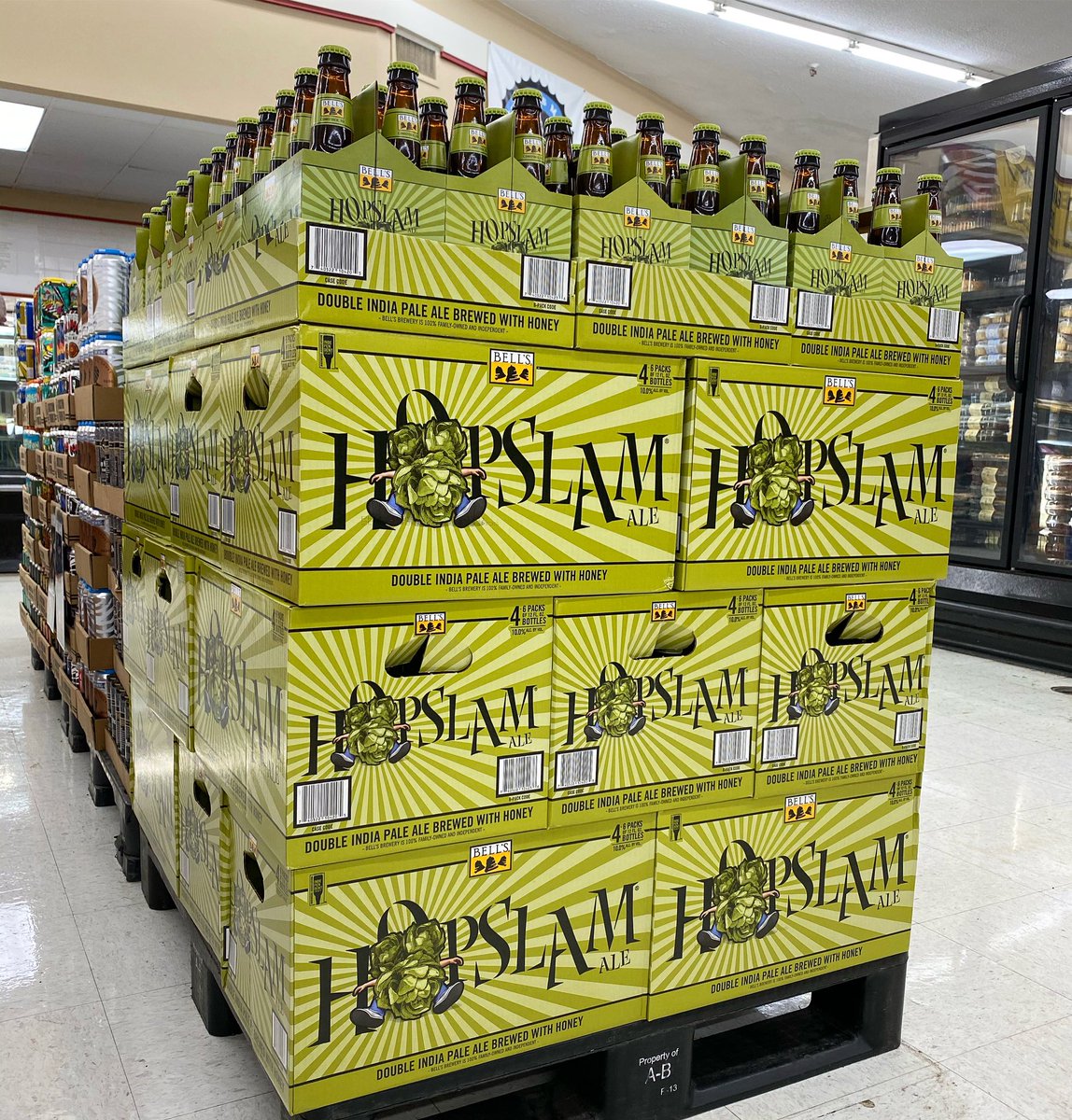 Hopslam makes its triumphant return! We’ve got 35 cases of this limited release Double IPA from <a href="/BellsBrewery/">Bell's Brewery</a> &amp; it’ll go quick. Only $11.99+10% at checkout. 

And make sure to save one to drink along with Taylor James &amp; @cerritotrivia on next week’s episode of <a href="/hopularmechanix/">Hopular Mechanics</a>!