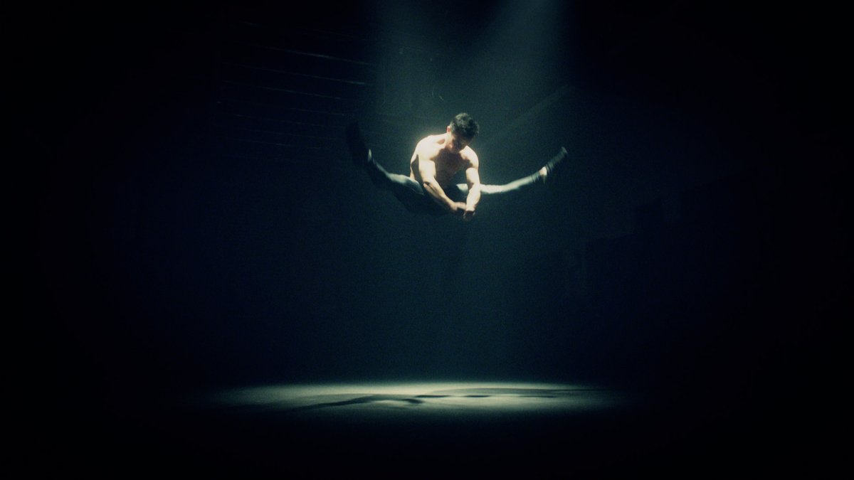 mckaystewart's tweet photo. #takeflight! From a skills clip following this post. Thank you lighting and camera! #arrialexa #slowmo #hardwork Thank you @Jst4shw https://t.co/qNGjATiuXy