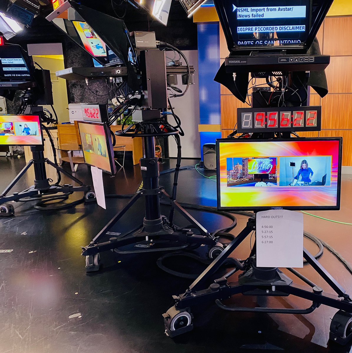 LeslieBohl's tweet photo. Thanks @ShellyMiles for interviewing me for San Antonio Living!  I will post the link soon!  #mediacoach #saliving https://t.co/SvqoSGxTJe https://t.co/bcrezYyVaR