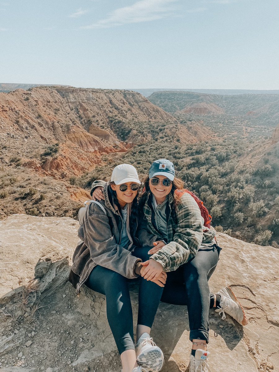atmcdonald13's tweet photo. I love these adventuring w these people https://t.co/KingDvdsHc