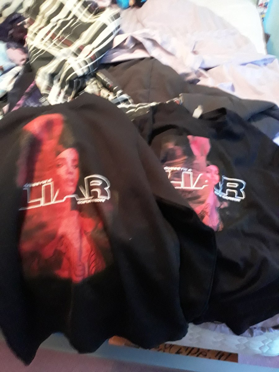Peacelovefaithx's tweet photo. Look what finally came @SofiaCarson I'm sooo excited cant wait to wear #guessimaliar #sofiacarson https://t.co/CeYLbIOOfZ