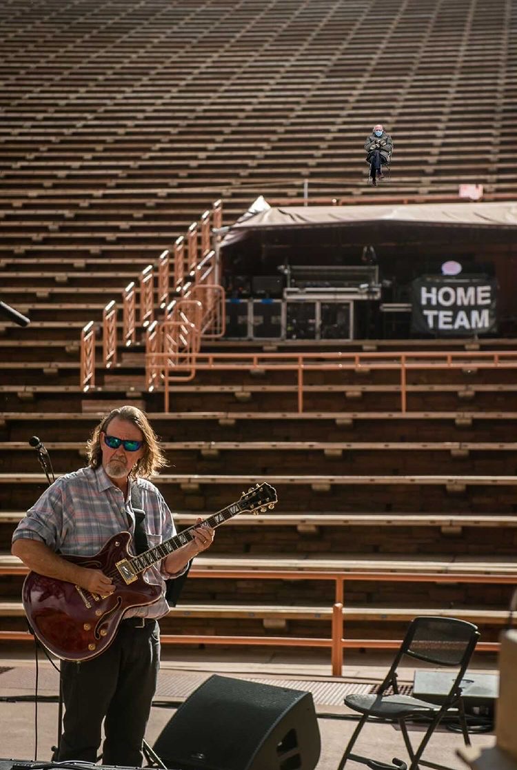 Waiting for #panictour like…

–––
Credit: Teddy Martin
Photo: Josh Timmermans