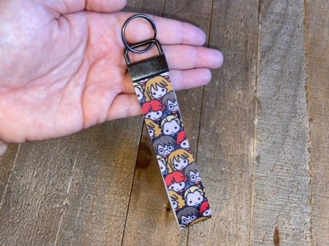 Harry Potter Wristlet Key Fob Keychain, Hermione, Ron, Draco, Gryffindor, Slytherin, Harry, JK Rowling, Wizard, Wizarding World, Funko Pop

etsy.me/3izu2sk

LIVE NOW!
