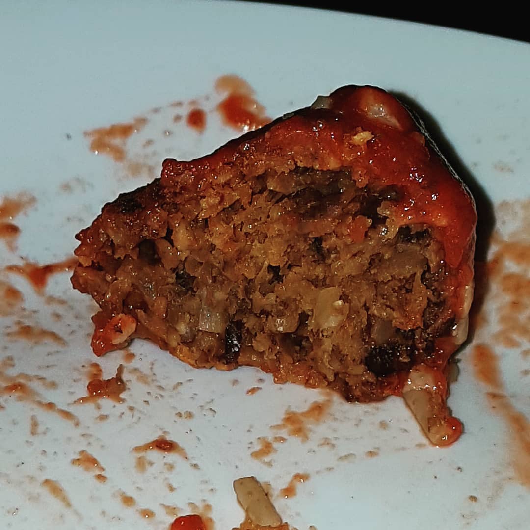 OrganicGuinea's tweet photo. Vegan Meatless Balls...courtesy @healthylivingjames on Insta, via Lucy Hogan - could also be used to make burgers 😉 easy to make, and full of healthy goodness...vitamins, minerals, protein and more 💖 bloody tasty too #Veganuary https://t.co/wxR1jrUX3h