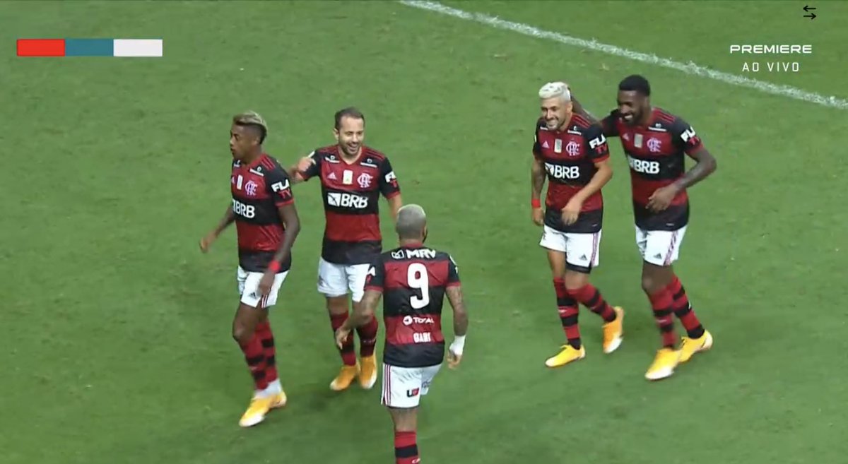 simpraisa's tweet photo. Gerson e Arrascaeta rindo na comemoração https://t.co/4rTp5LdHlo