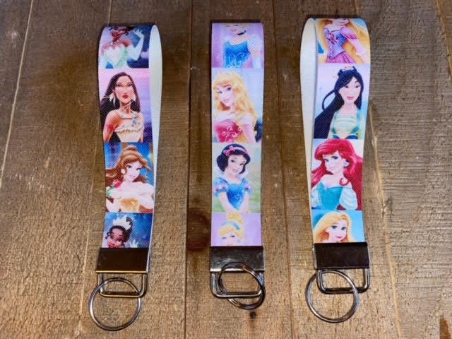 Disney Princess Key Fob Wristlet, Ariel, Rapunzel, Mulan, Cinderella, Snow White, Tiana, Aurora, Pocahontas, Disney Keychain, Princess, Keys 

etsy.me/3p6cIxr

LIVE NOW!