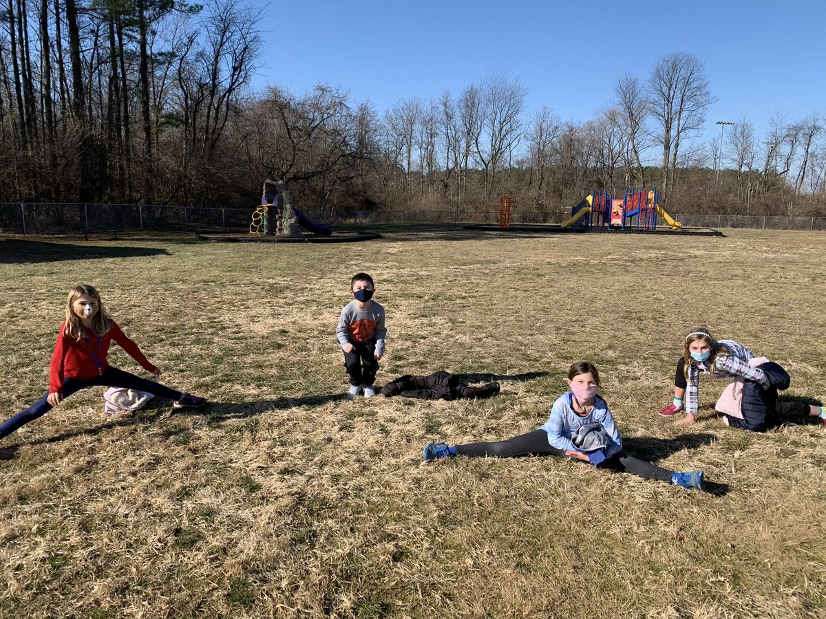 Mrs. Merchant tweet media