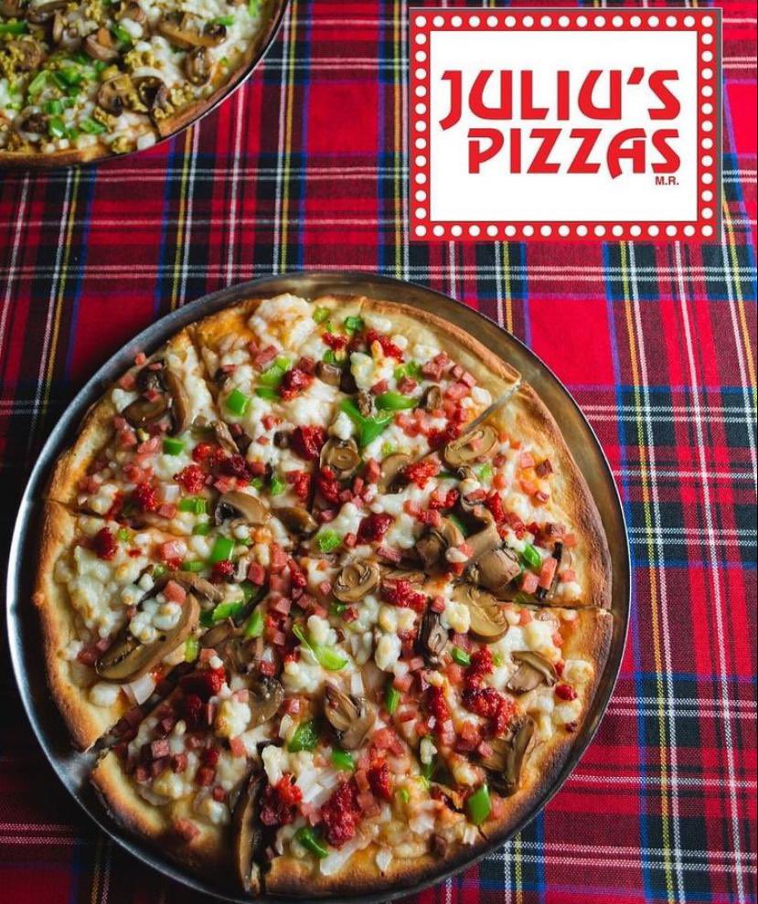 JuliooEG's tweet image. Amigos ayúdenme con un #RT porfa 🙏🏽 está pizzería es de mi familia y ahorita la venta anda un poco baja por la pandemia 😷  de 12 a 6 pm para comer 🍽 con todas las medidas sanitarias y de 12 pm a 11 pm para llevar 🏠 #juliuspizzas 🍕