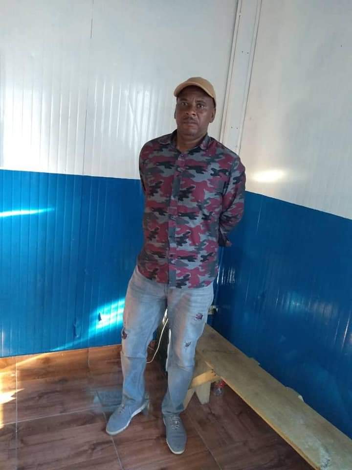 modelfm883's tweet photo. #Model_Info Le Sénateur Nenel Cassy vient d'être arrêté à Miragoâne par le commissaire du gouvernement lors de la manif de l'opposition pour exiger le départ du président Jovenel Moïse.
Branchez Model FM 88.3 pour de plus amples informations.
https://t.co/GzLK80WsOx https://t.co/JACuWwzon9