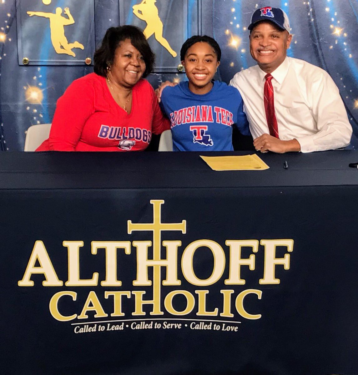 1nariahparks_'s tweet photo. Blessed to announce I’ll be continuing my academic and track and field career at Louisiana Tech University! Thank you to my family, friends, teammates, coaches, and anyone else that’s shown me love, support, and has helped bring the best out of me.🤞🏾❤️ #GoBulldogs #theprocess https://t.co/sdxDRgC2Dl