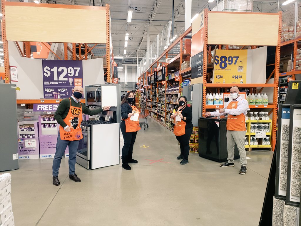 lra2881's tweet photo. Huge shoutout to @LeilaniYambo ASDS &amp; Carol Bartalone Special Services DS! Living our values and taking care of our people. Thank you @LemmaTony for visiting us!
@jgirv257 @JThomasHD1964 @aldakonda https://t.co/mjIVxWGJ6C