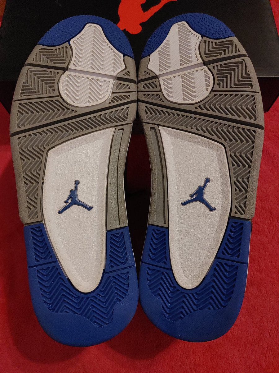 nunya0202's tweet photo. Sz 10. Worn ONCE for a very short period of time using aftermarket insoles, stock insoles are brand new. Plenty more pics upon request. $220 gifted/shipped via USPS priority mail. Hang tag and original receipt included as pictured. RTs appreciated! https://t.co/JqnUFpTdXg